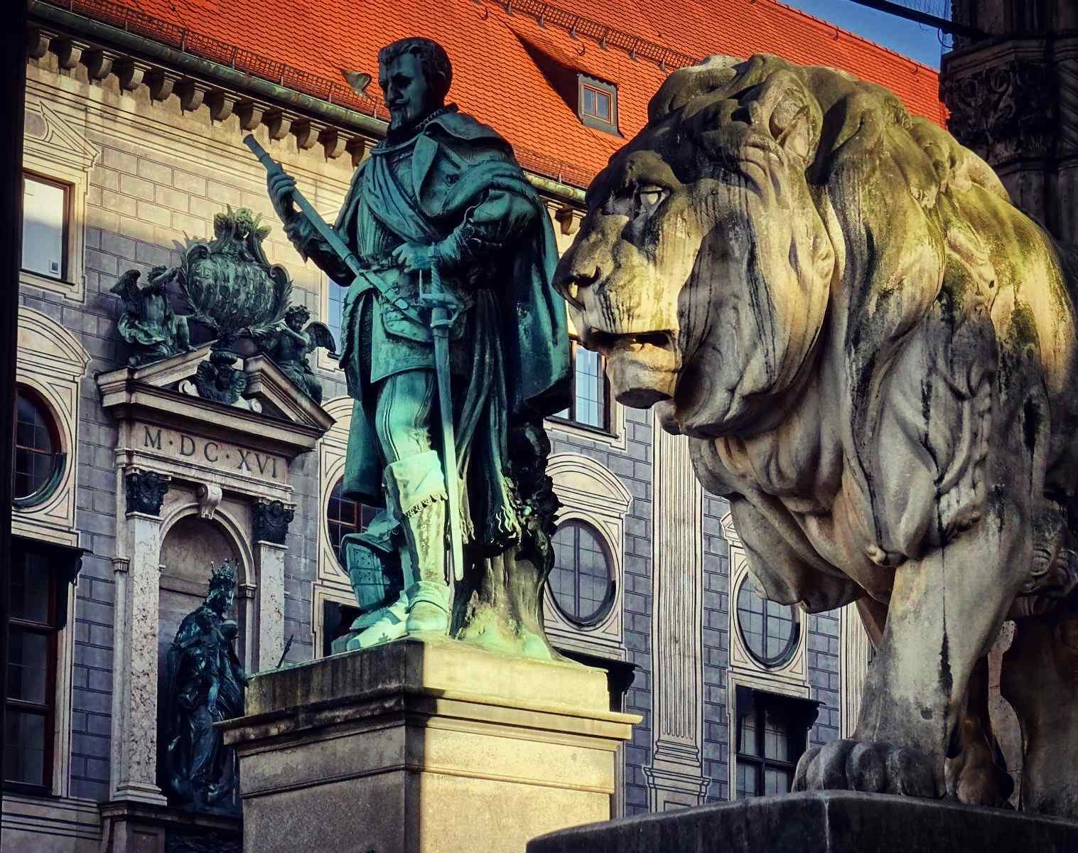 Bavarian statue